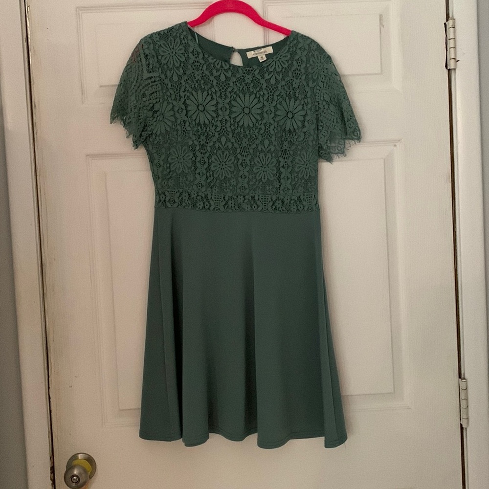 Francesca’s - Green - Size M